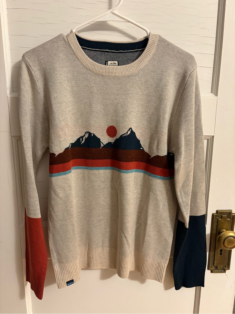 Kavu Women’s Crewneck Mountain Graphic Sweater